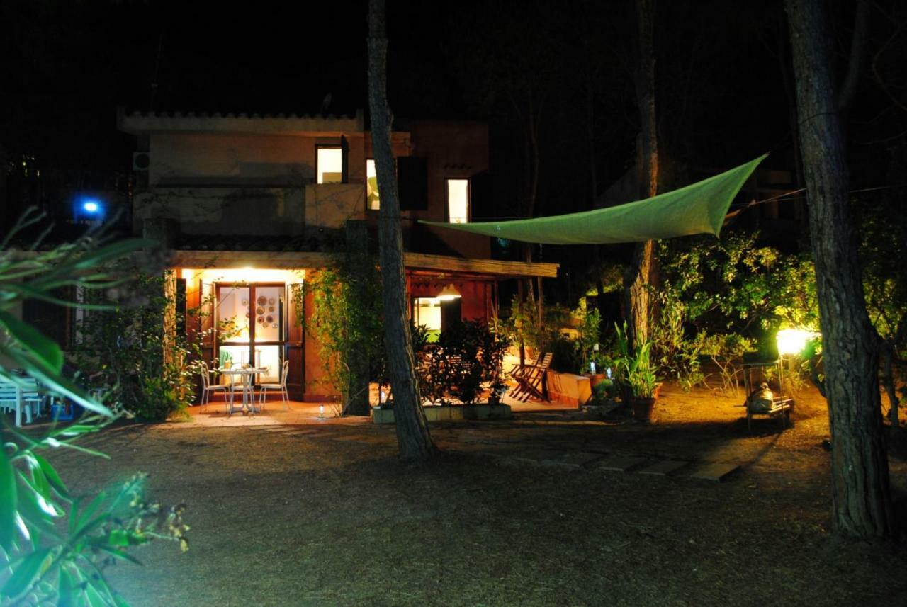 Via Dei Pini Fort Village Exterior foto